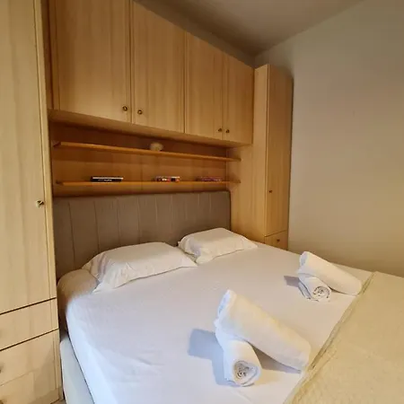 Stay&dream - Blloku Apartment Tirana